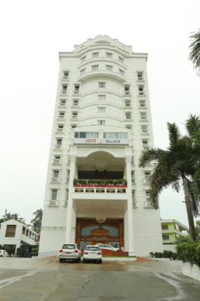 Отель Joys Palace Hotel  Триссур